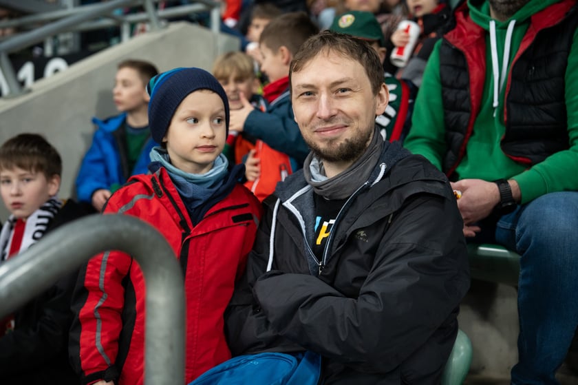 Kibice na meczu Śląska z Widzewem (2 marca 2024) na Tarczyński Arenie